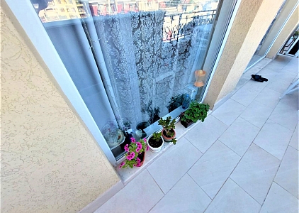 Красивая двухкомнатная квартира на Солнечном берегу. Фото 7