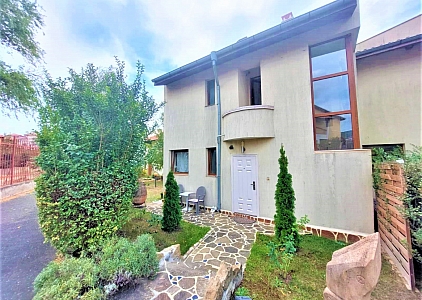 Новый таунхаус с большой лужайкой в отличном комплексе . Foto 2