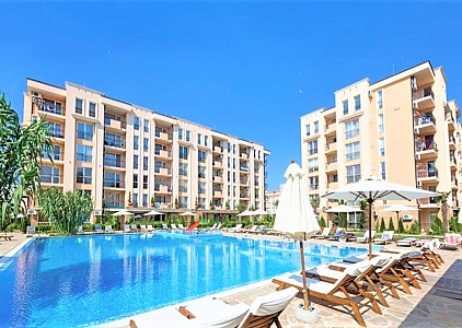 Красивая двухкомнатная квартира в пешей доступности к морю. Фото 1