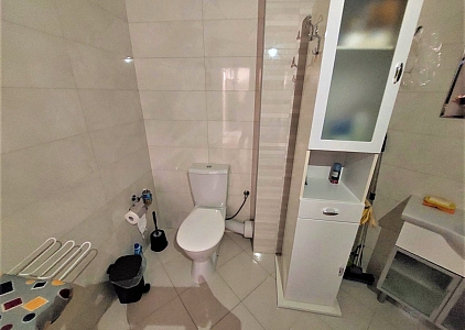 Geräumige Zweizimmerwohnung 150 Meter vom Meer entfernt. Foto 10