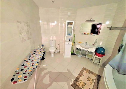 Geräumige Zweizimmerwohnung 150 Meter vom Meer entfernt. Foto 26