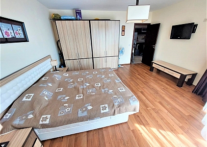 Geräumige Zweizimmerwohnung 150 Meter vom Meer entfernt. Foto 8