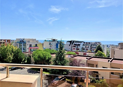 Geräumige Zweizimmerwohnung 150 Meter vom Meer entfernt. Foto 29