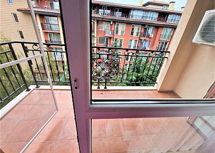 Красивая двухкомнатная квартира в пешей доступности к морю. Фото 17