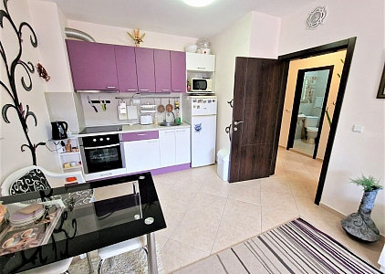 Красивая двухкомнатная квартира в пешей доступности к морю. Фото 13