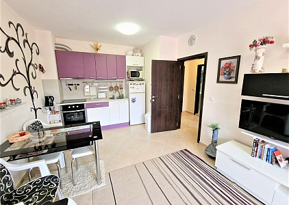 Красивая двухкомнатная квартира в пешей доступности к морю. Фото 3