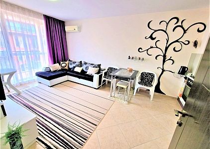 Красивая двухкомнатная квартира в пешей доступности к морю. Фото 11