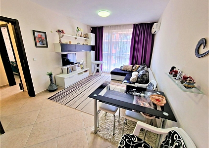 Красивая двухкомнатная квартира в пешей доступности к морю. Фото 10