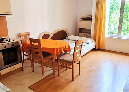 Dvoupokojový apartmán 100 metrů od moře s výhledem na bazén. Foto 2 Dvoupokojový apartmán 100 metrů od moře s výhledem na bazén. Foto 2