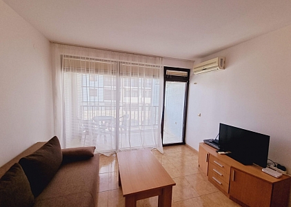 Three-room apartment with a beautiful view from the balcony. Photo 2 Three-room apartment with a beautiful view from the balcony. Photo 2