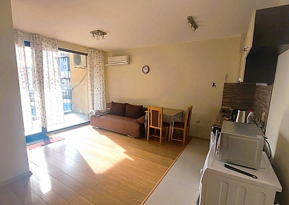 Two-room apartment 300 meters from the sea. Photo 12