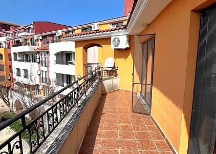 Prostorný byt s výhledem na hektary první linie. Foto 10 Prostorný byt s výhledem na hektary první linie. Foto 10