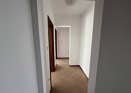 Velký byt v dobrém komplexu. Foto 16