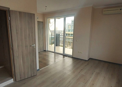 Kawalerka w pięknym kompleksie na wybrzeżu . Zdjęcie 2