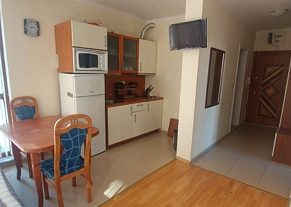 Prostorný byt s 1 ložnicí (vlastně dvěma) v komplexu Sun City 1. Foto 4