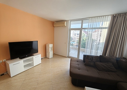 Large apartment with a pool view in a residential complex. Photo 14 Large apartment with a pool view in a residential complex. Photo 14