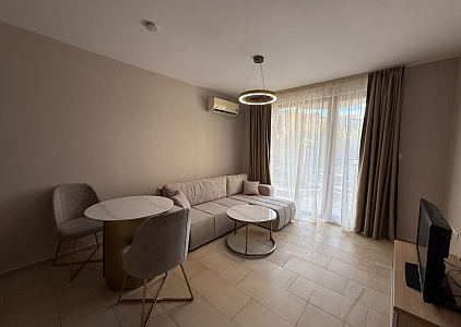 Квартира с видом на бассейн в премиальном комплексе. Фото 11