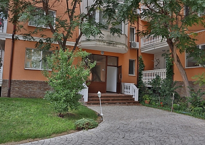 Dreizimmerwohnung in einer schönen kleinen Anlage. Foto 5