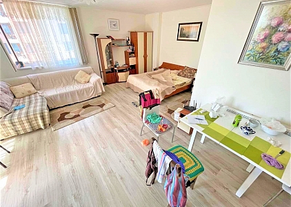 Przestronne studio z pięknym widokiem na basen. Zdjęcie 7