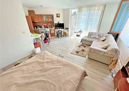 Przestronne studio z pięknym widokiem na basen. Zdjęcie 13