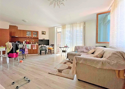 Przestronne studio z pięknym widokiem na basen. Zdjęcie 3