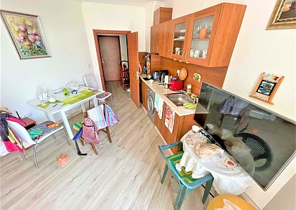 Przestronne studio z pięknym widokiem na basen. Zdjęcie 14