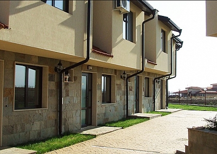 Таунхаус двумя спальнями в комплексе возле Несебра. Фото 21