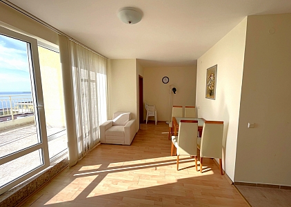 Przestronny apartament z widokiem na morze w dużym kompleksie. Zdjęcie 10