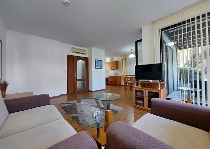 Prostorný městský dům s trávníkem ve velkém komplexu . Foto 7 Prostorný městský dům s trávníkem ve velkém komplexu . Foto 7