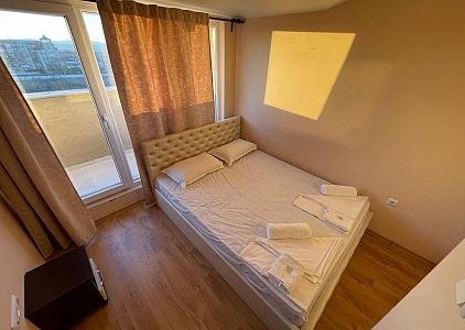 Небольшая трехкомнатная квартира в красивом комплексе . Фото 12