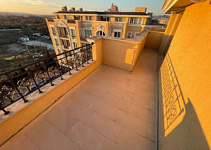 Небольшая трехкомнатная квартира в красивом комплексе . Фото 7