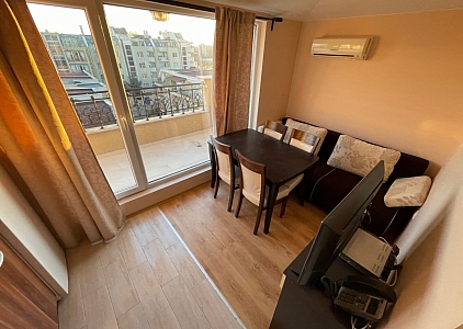 Небольшая трехкомнатная квартира в красивом комплексе . Фото 3