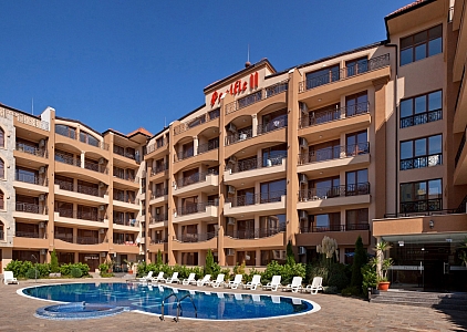 Nice apartment in a nice complex. Photo 1