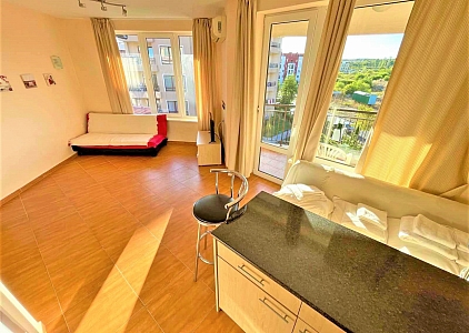 Spacious studio in a closed residential complex 100 meters from the sea. Photo 2 Spacious studio in a closed residential complex 100 meters from the sea. Photo 2