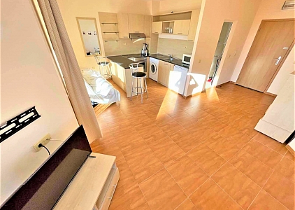 Spacious studio in a closed residential complex 100 meters from the sea. Photo 1 Spacious studio in a closed residential complex 100 meters from the sea. Photo 1