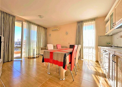 Красива трикімнатна квартира за 250 метрів від моря.. Фото 2 Красива трикімнатна квартира за 250 метрів від моря.. Фото 2