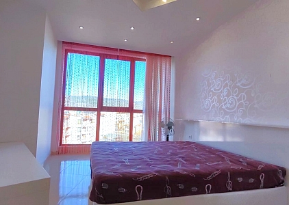 Просторная квартира в хорошем комплексе. Фото 10