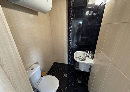 Prostorný apartmán s výhledem na bazén ve skvělém komplexu. Foto 32