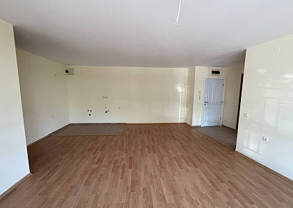 Große Wohnung mit zwei Schlafzimmern in einem Komplex in der ersten Reihe. Foto 3 Große Wohnung mit zwei Schlafzimmern in einem Komplex in der ersten Reihe. Foto 3