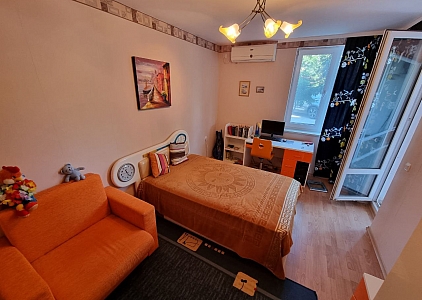 Geräumige Wohnung mit einem Schlafzimmer in der ersten Zeile. Foto 18 Geräumige Wohnung mit einem Schlafzimmer in der ersten Zeile. Foto 18