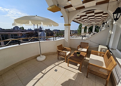 Wunderschönes Studio mit großer Terrasse in einer Luxusanlage. Foto 17