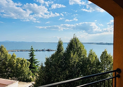 Трехкомнатная квартира с красивым видом на море. Foto 1 Трехкомнатная квартира с красивым видом на море. Foto 1