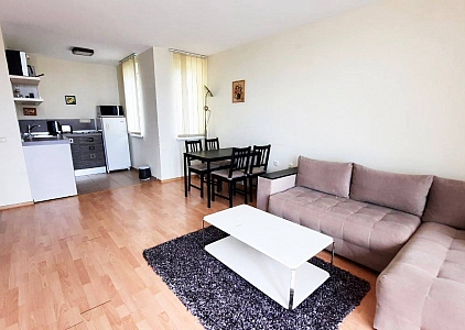 ZWEIZIMMERWOHNUNG MIT MEERBLICK IN EINER GROßEN FAMILIENANLAGE. Foto 2