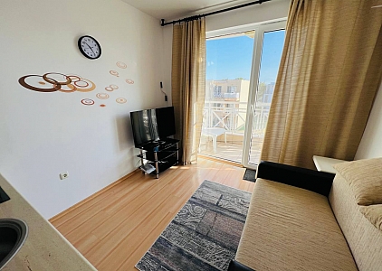 Inexpensive studio in Sunny Beach. Photo 4