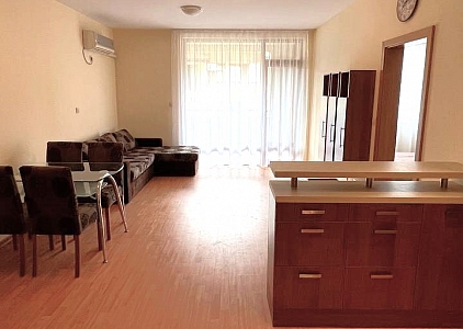 Große Wohnung mit seitlichem Meerblick in einem SPA-Komplex in erster Meereslinie. Foto 10