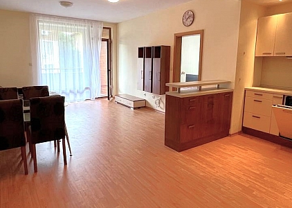 Große Wohnung mit seitlichem Meerblick in einem SPA-Komplex in erster Meereslinie. Foto 7