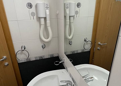 Große Wohnung mit seitlichem Meerblick in einem SPA-Komplex in erster Meereslinie. Foto 25