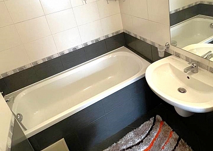 Große Wohnung mit seitlichem Meerblick in einem SPA-Komplex in erster Meereslinie. Foto 22