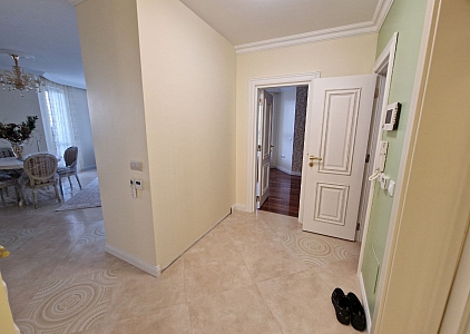 Luksusowy trzypokojowy apartament z kominkiem w Burgas. Zdjęcie 14 Luksusowy trzypokojowy apartament z kominkiem w Burgas. Zdjęcie 14