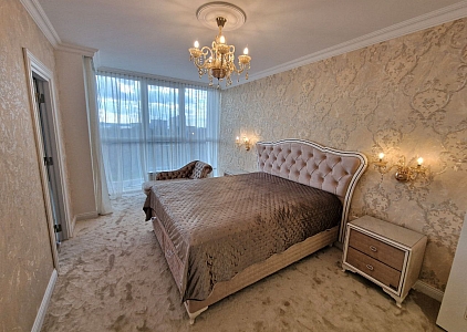 Luksusowy trzypokojowy apartament z kominkiem w Burgas. Zdjęcie 4 Luksusowy trzypokojowy apartament z kominkiem w Burgas. Zdjęcie 4